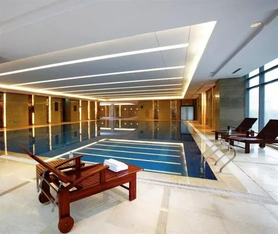 Jinji Lake Shilla Hotel - Image 1