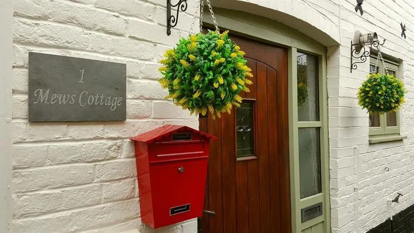 1 The Mews Cottages - Image 1