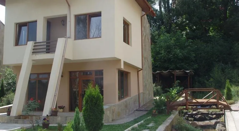 The Lake Villa - Image 1