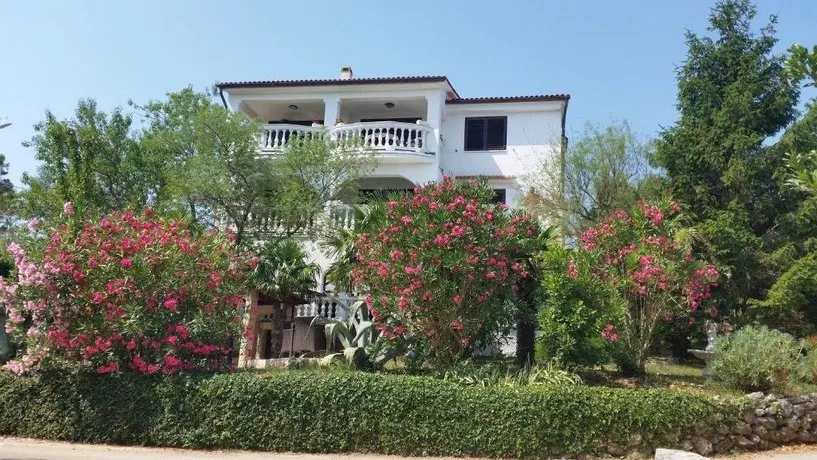 Guest House Villa Marlis - Image 1