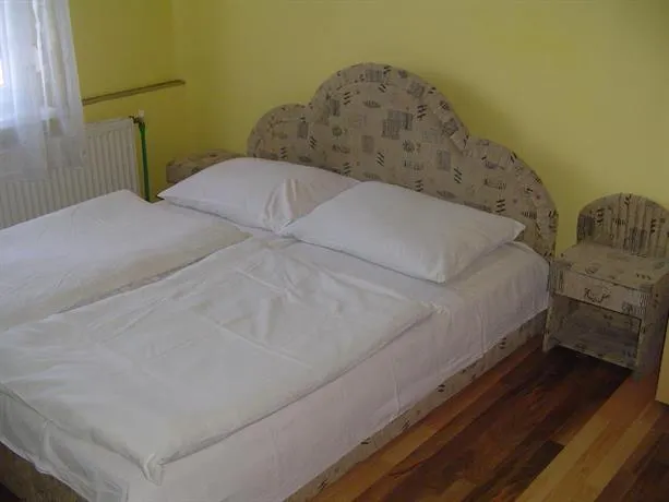 Panter House - Image 1