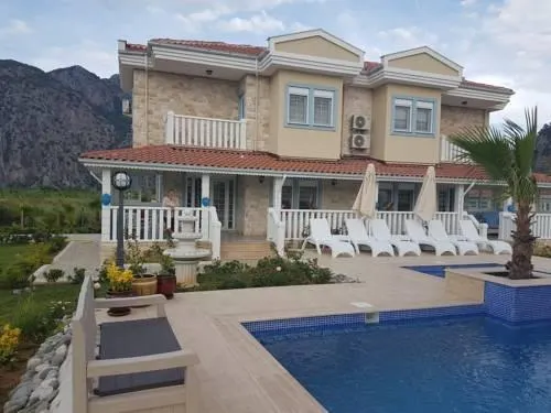 Berg Villa - Image 1