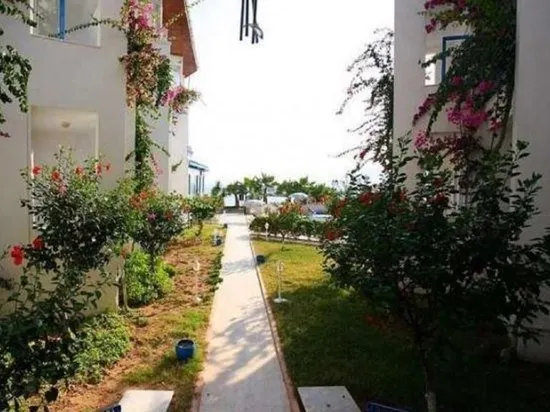 Bodrum Sky Beach Hotel - Image 1