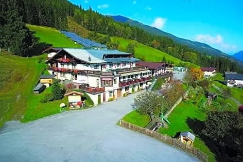 Jugend- Und Familienhotel Venedigerhof - Image 1