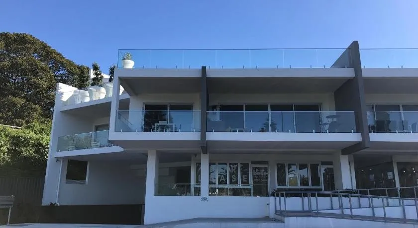 Belle Vue- Penthouse at Black Beach - Image 1