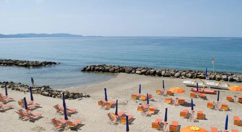 Suites Pratoranieri Beach - Image 1
