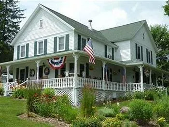 The Alpine Homestead Bed & Breakfast - Image 1