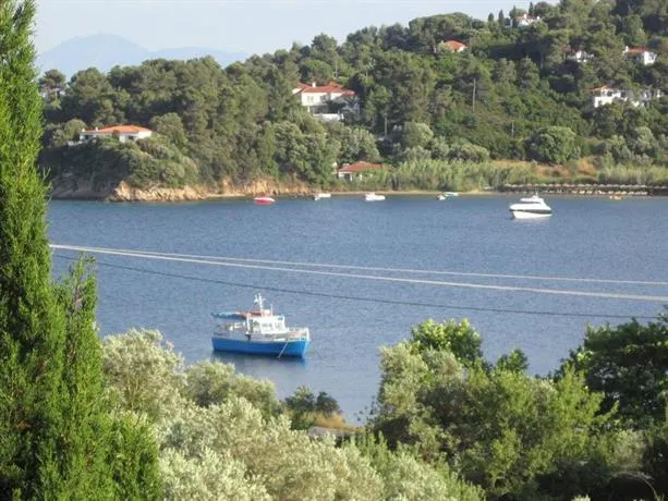 Villa Coco Studios - Image 1