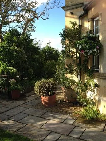 Old Station House - Image 1