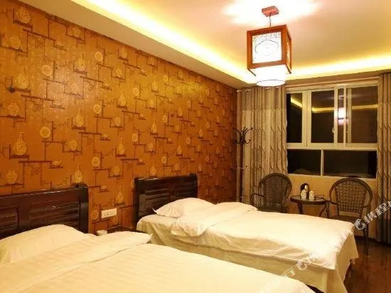 Bihai Manor - Image 1