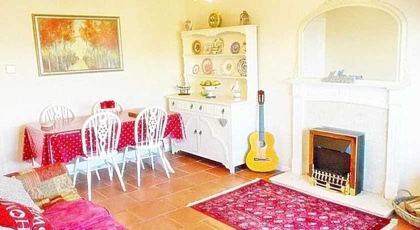 Coconut Cottage - Peaceful Paradise by the Sea! Close to Beach & Town Center - Free Parking & WiFi - - Image 1