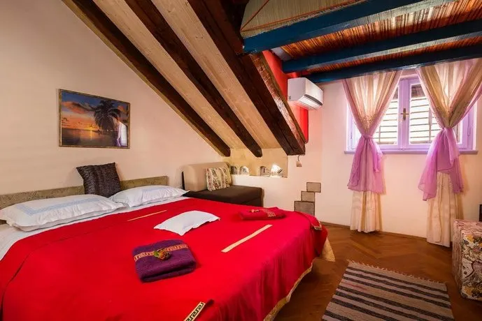 Guest House Roman Horizon - Image 1
