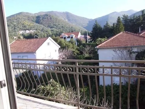 NB Guesthouse - Image 1