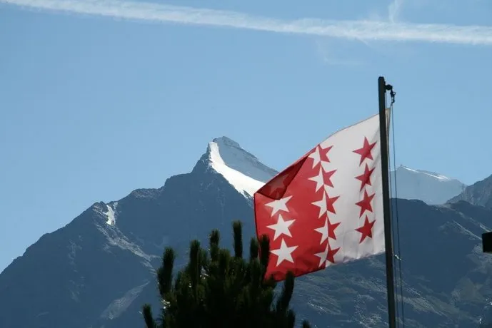 Apparthotel Montana - Image 1