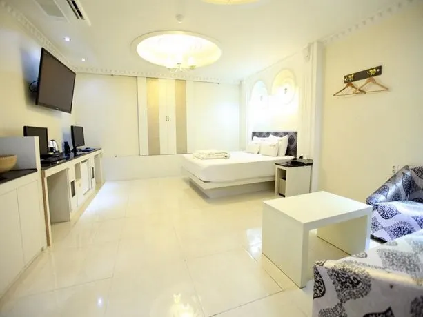 The Design Motel - Image 1