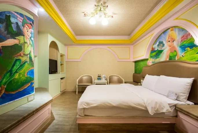 101 Fairy Tale Apartment - Image 1