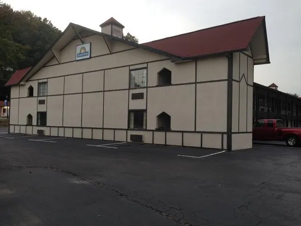 Americas Best Value Inn  - Image 1