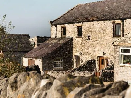 Topley Head Farm Cottages - Image 1