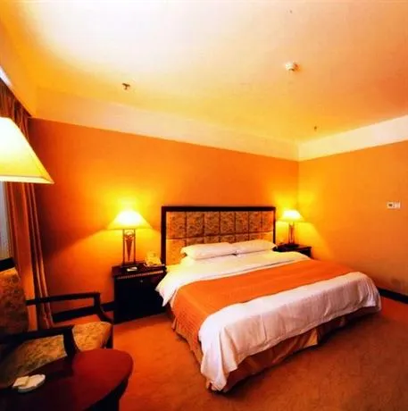 Gloria Plaza Hotel Wanzhou - Image 1