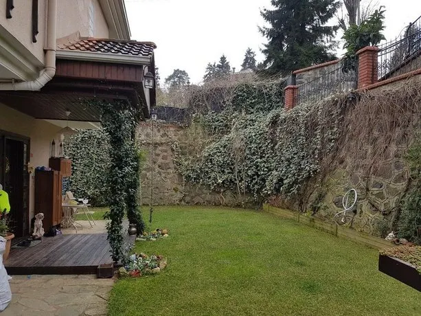 Silam Garden Suit House - Image 1