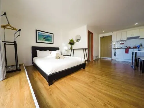 Cozy Studio with Gym & Pool access - Image 1