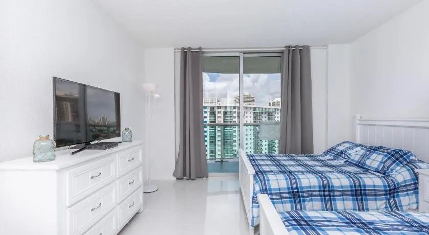 Ocean Reserve Sunny Isles - Image 1