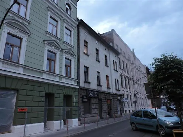Hostel Centrum Sabot - Image 1