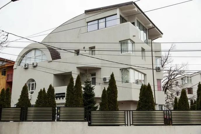 Hotel Jolie Apartments - Image 1