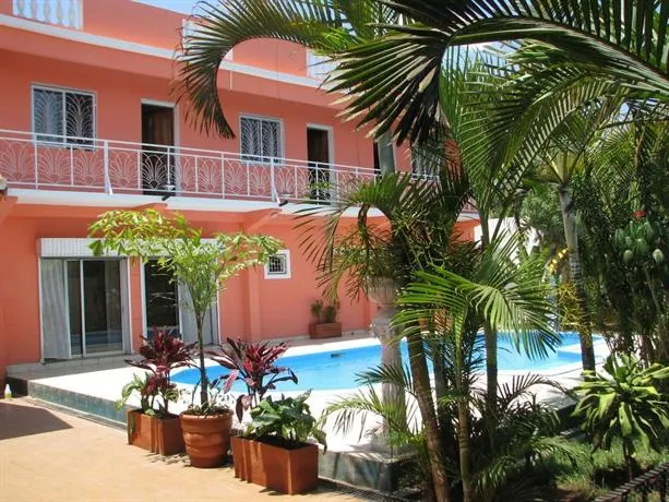 Avamada Lodge - Image 1