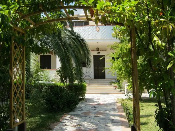 Villa Antonio Calderisi - Image 1