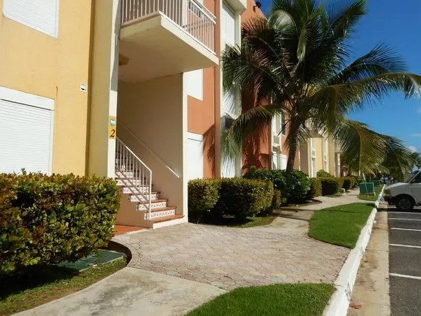 Tropical Villa at the Beach - Image 1