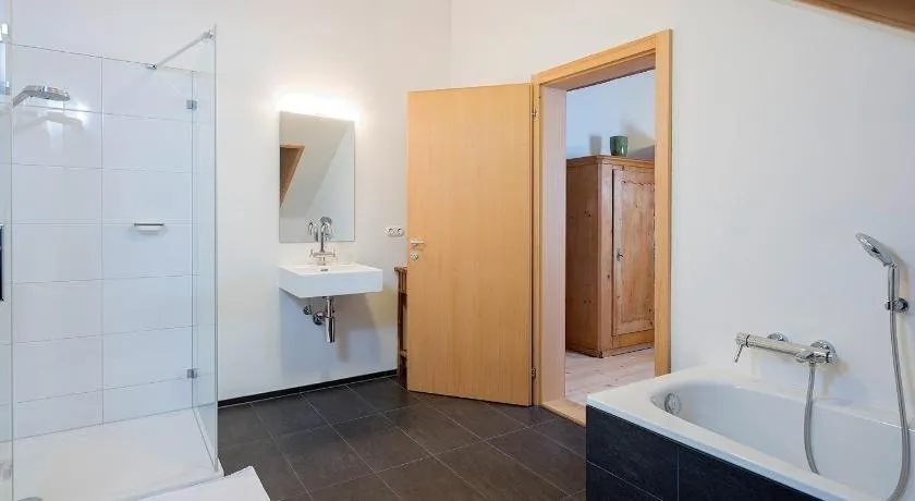 Walderhus Tamegger - Image 1