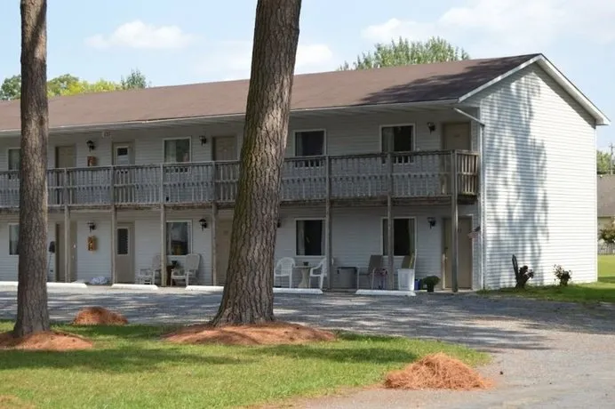 Crisfield Budget Inn - Image 1