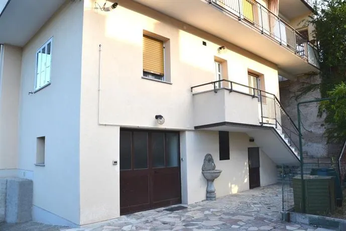 B&B Mikeze Jakeze - Image 1