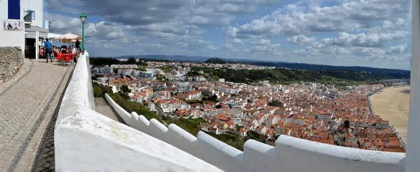Lab Hostel Nazare - Image 1