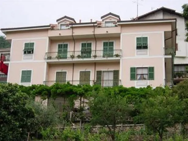 La Casa Rosa Dolceacqua - Image 1