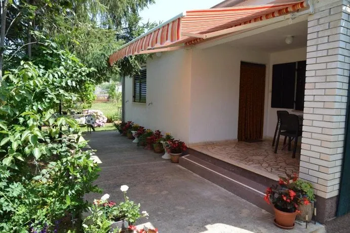 Holiday Home Leni - Image 1