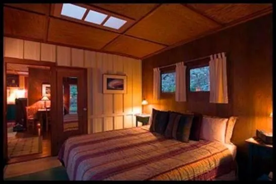 Crater Rim Cabin - Image 1