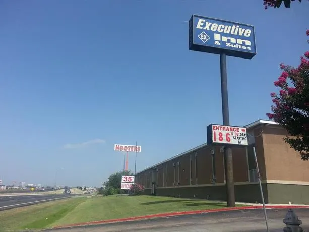 Executive Inn & Suites - Image 1