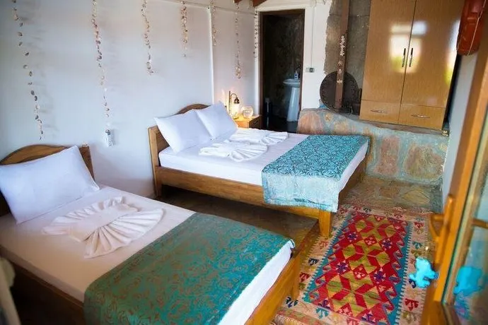 Teras Paradise Guest House - Image 1