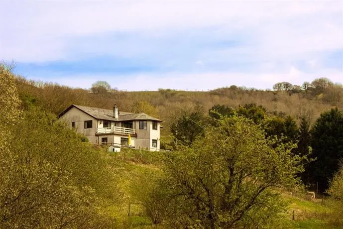 Riverview Farm - Image 1