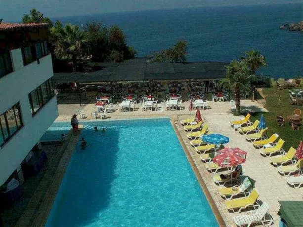 Orange Otel - Image 1