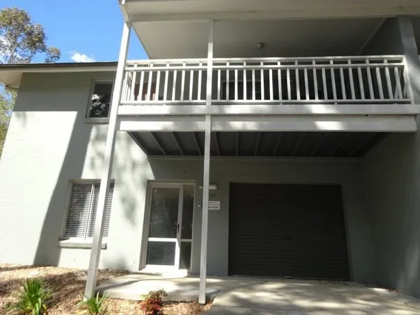 Blackbutt - Deluxe Family Townhouse - Image 1