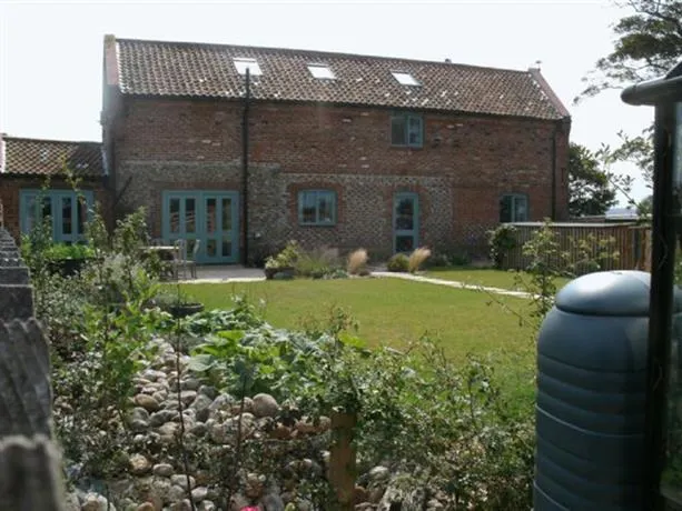 Meadowside Barn - Image 1