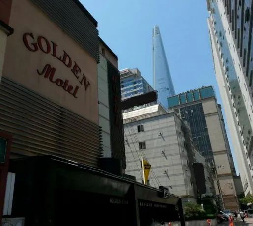 Golden Park Motel - Image 1