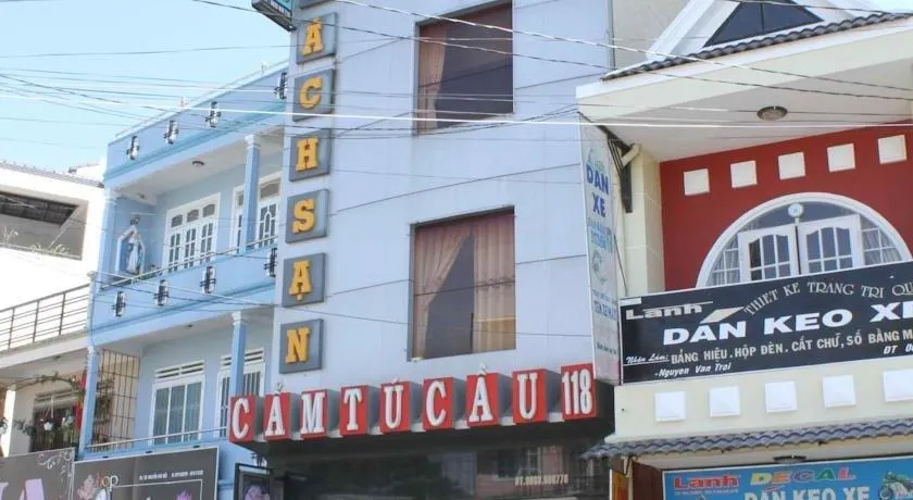 Cam Tu Cau Hotel - Image 1