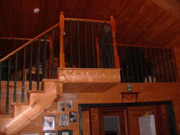 Evergreen Lane Cottage - Image 1