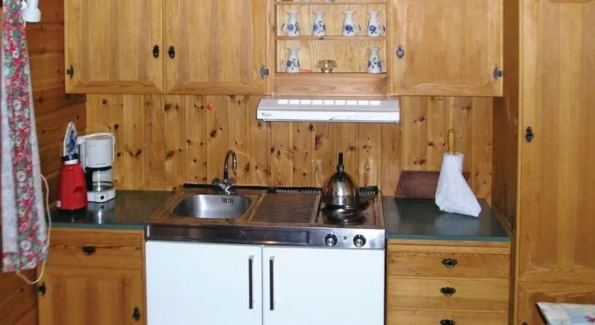 Nesheim Cabin By The Sea - Image 1
