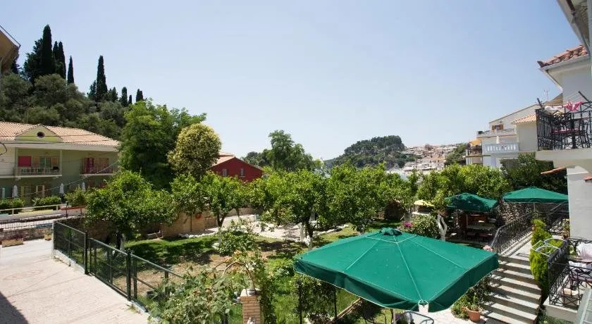 Lina's Apartments - Image 1