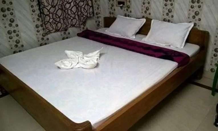 Neelanjana's Hotel Hindustan - Image 1